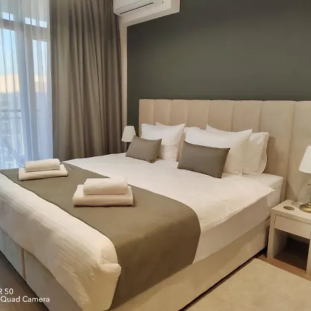 Bw Sky View Waterfront Apartment